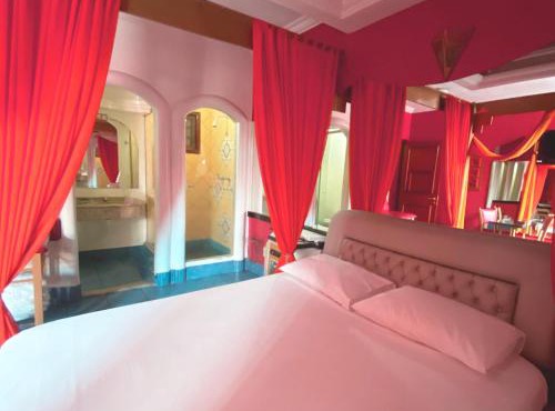 Xangai Motel by Drops