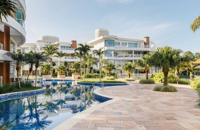 Marine Resort 