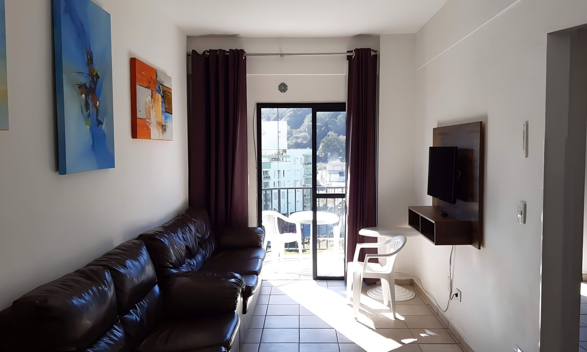 Jardim Tres Marias Apartment | 500m da Praia, BIWA Edifício com Piscina, 1garagem, WI-FI, Portaria 24hs, churrasqueira, playground, jardim, Centro do Guarujá, SP