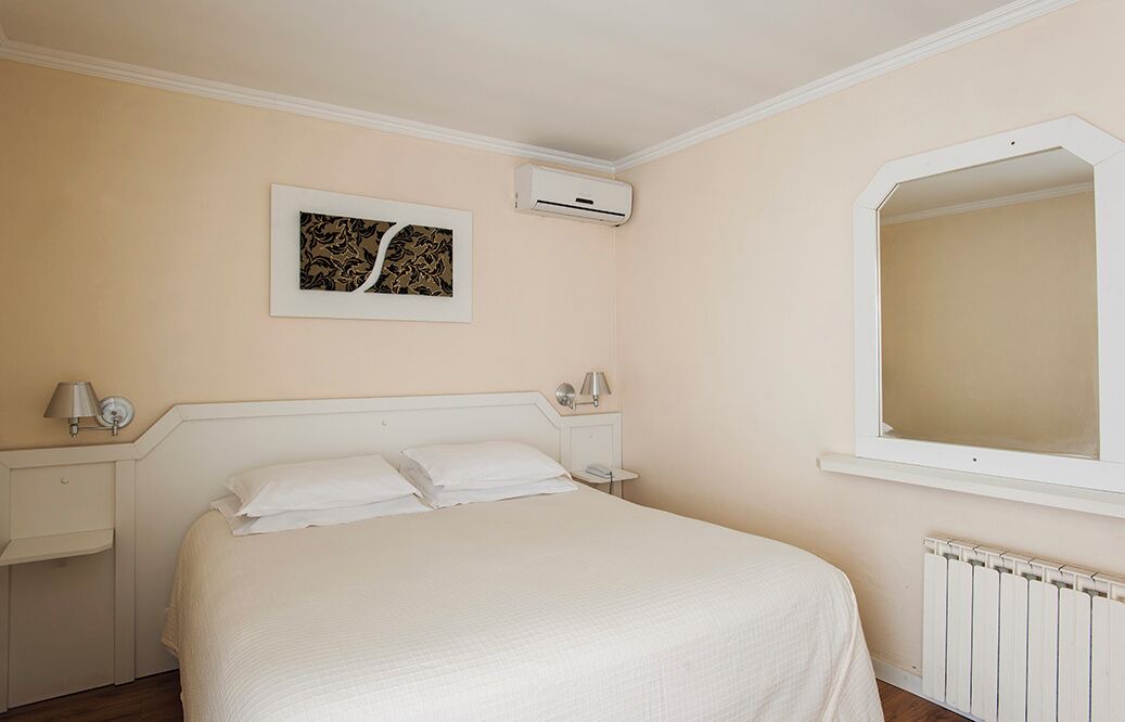 Dutra Hotel | Hotel Galo Vermelho