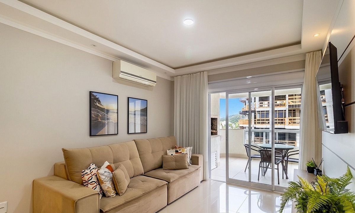 Quatro Ilhas Apartment | Apt Sea View w/BBQ in Bombinhas Arn0104