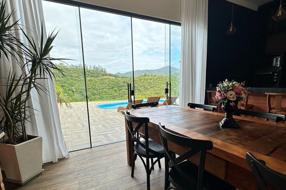 Palhoca Cabin | Chácara Pagará com Jacuzzi e Piscina