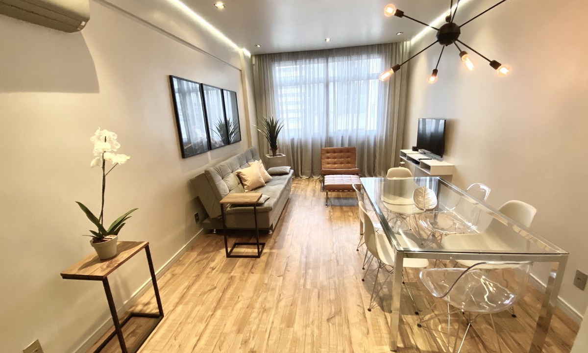 Cerqueira Cesar Apartment | Spacious 2-bedroom apartment on Paulista Avenue.