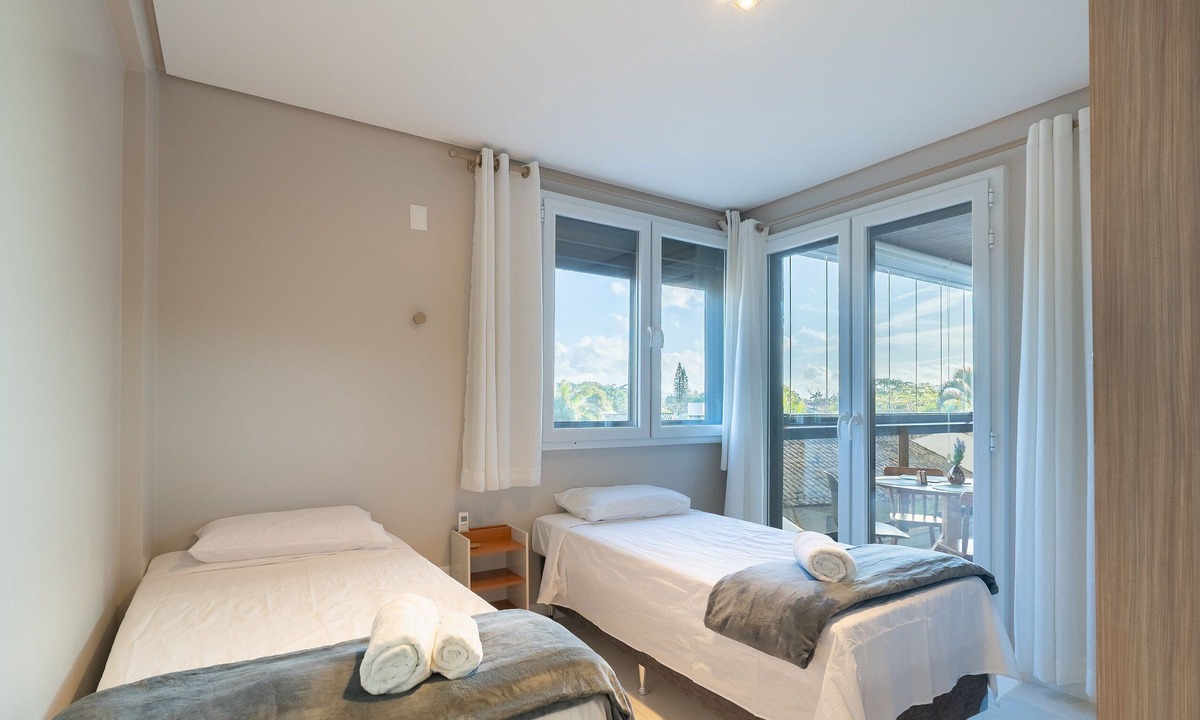 Ponta das Canas Apartment | Apt w/Gourmet Balcony 300m From Beach Cms0202