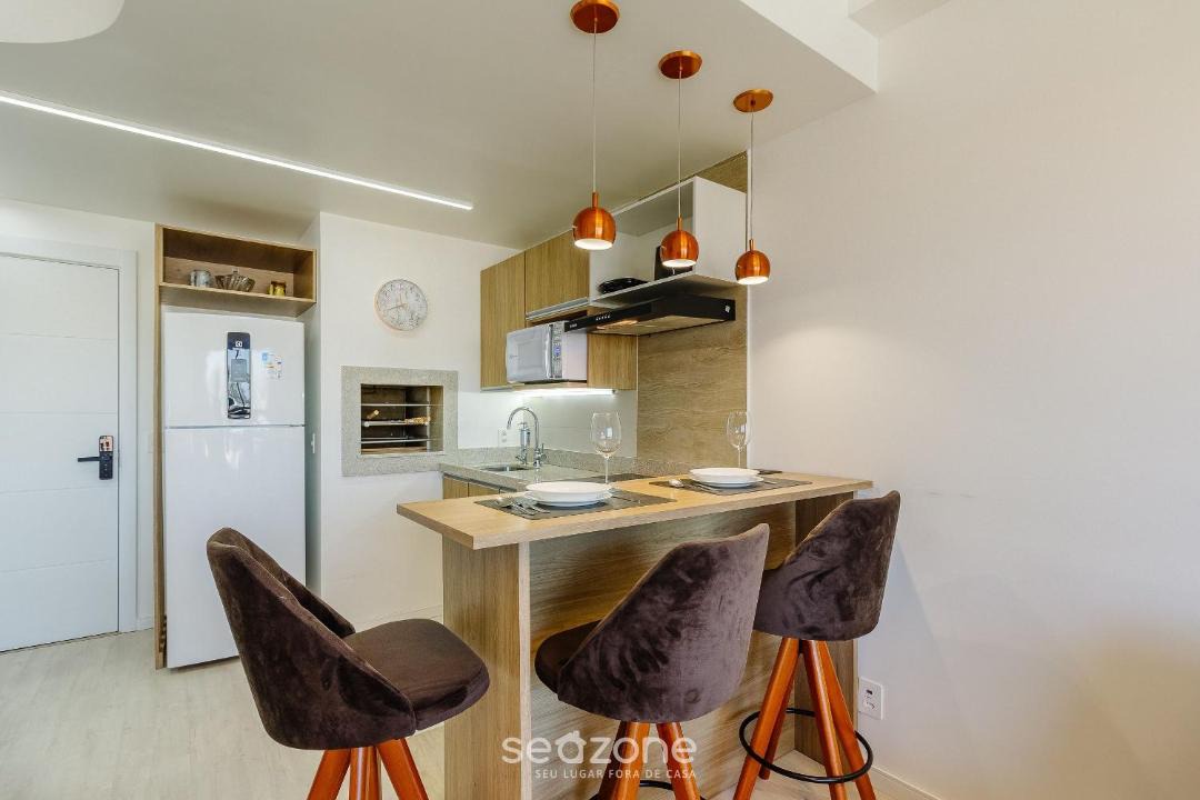 Menino Deus Apartment | Apt w/BBQ & garag poa AIR1607
