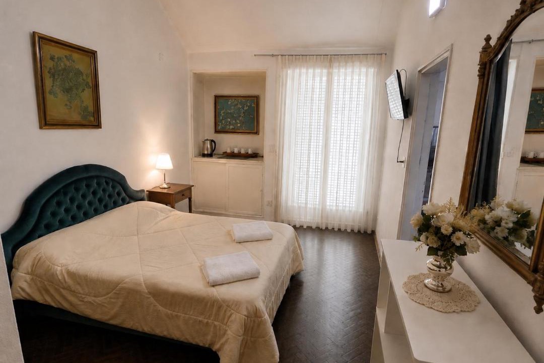 Yerba Buena Apartment | Suite Pringles 1740 Parking Planta Baja