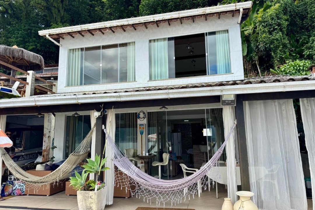 Mangaratiba House | Casa pé na areia na Ilha Jardim Mangaratiba RJ