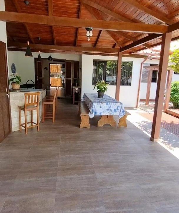 Ponta das Canas House | Casa Térrea com piscina, área gourmet com churrasqueira e quartos com ar condicionado