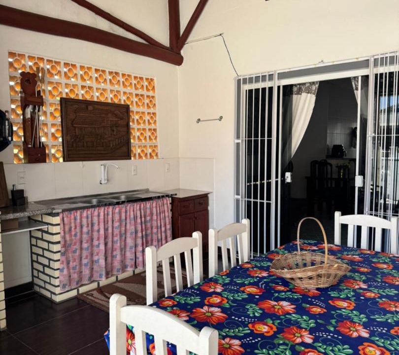 Zimbros House | Casa 2 quartos em Zimbros - Bombinhas SC
