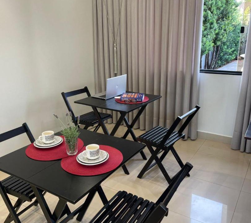 Regiao do lago House | Villa Serena Garden - Quarto Cama Queen - Banheiro Compartilhado