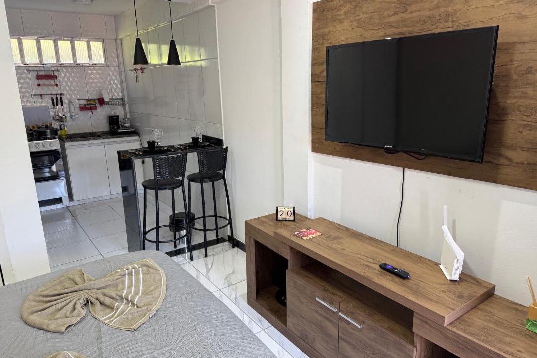 Duques Apartment | Loft em condomínio próximo à entrada da cidade