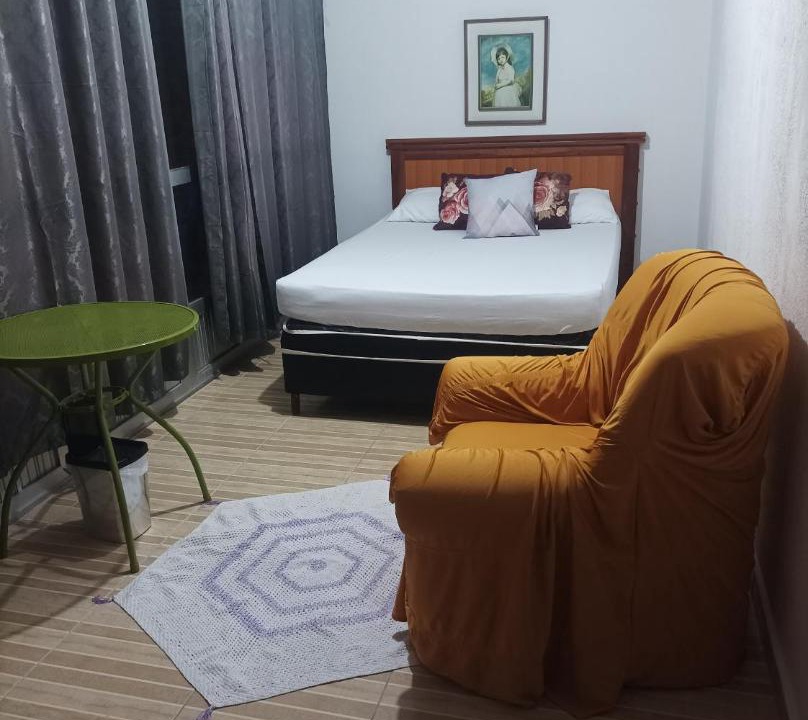 Portao House | Quarto casal BWC compartilhado