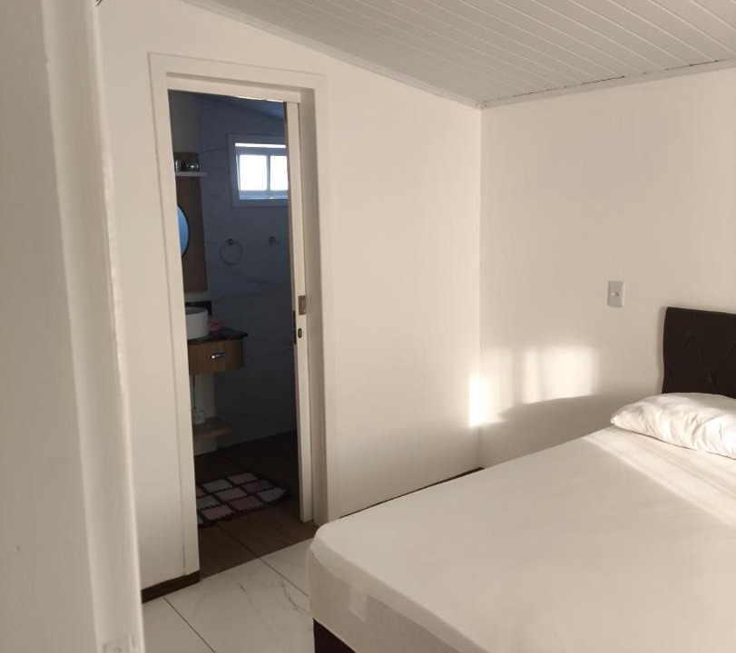 Balneario Arroio do Silva House | Branca - Refúgio com Bilhar, Churrasco e Vista Mar