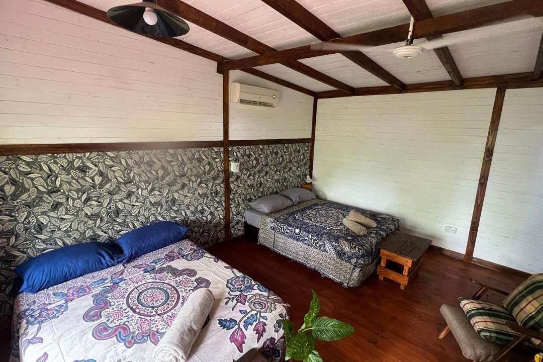 Zona Granja Cabin | Los Bananos - Tiny Wood Cabin