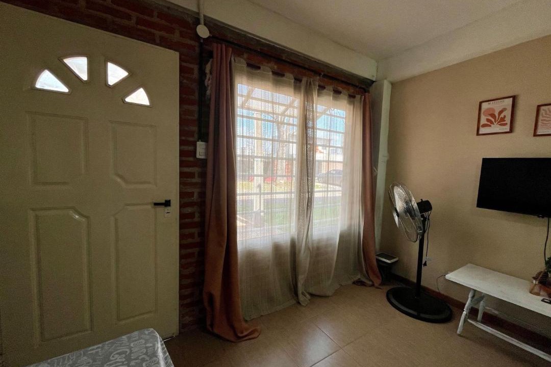 Tristan Suarez Apartment | HOSPEDAJE " Doña Ana" a 15 minutos del Aeropuerto de Ezeiza con Parking Gratis -Cancelacion Gratis-Desayuno Gratis-Se Paga al Ingresar