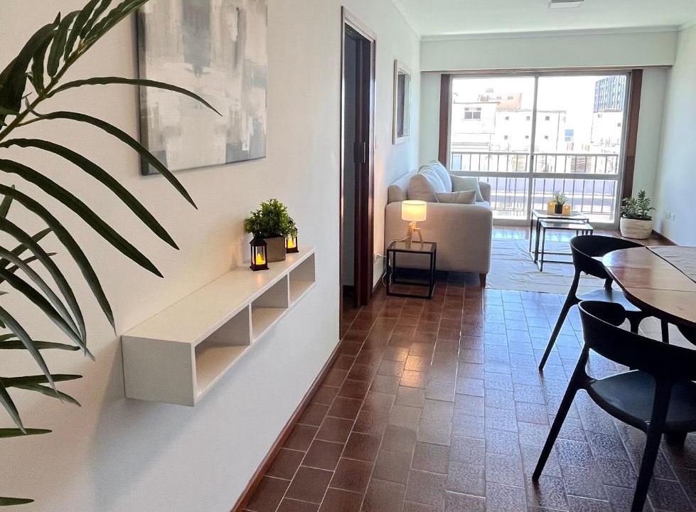 La Perla Apartment | Depto CENTRO 2 dormitorios con Balcón y COCHERA piso 15