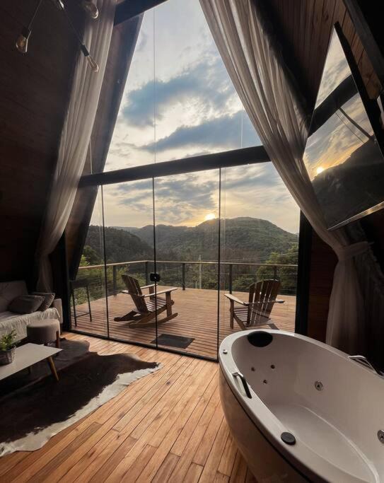 Nova Petropolis Ski Chalet | Cabana SAINT JAKOB Hidro, Lareira e Vista para a Natureza