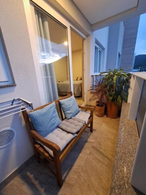 Alto Ribeirao Apartment | Studio moderno e bem equipado próximo à praia