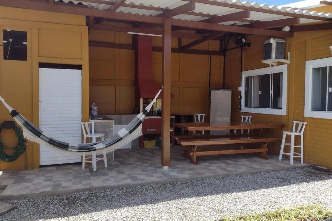 Meia Praia House | Casa de férias familiar com linda vista à 300m da Meia Praia de Navegantes