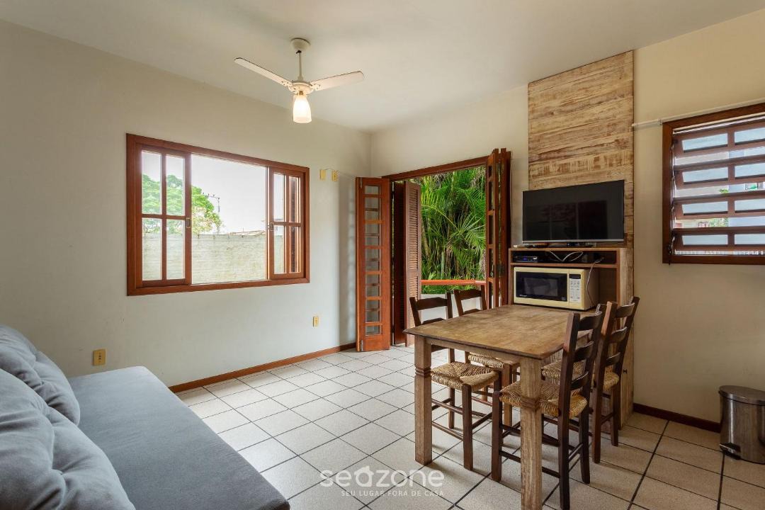 Cachoeira do Bom Jesus Apartment | Beautiful apartments close to the beach STACY