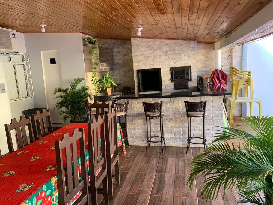 Neva Villa | Casa com Piscina em Região Nobre de Cascavel
