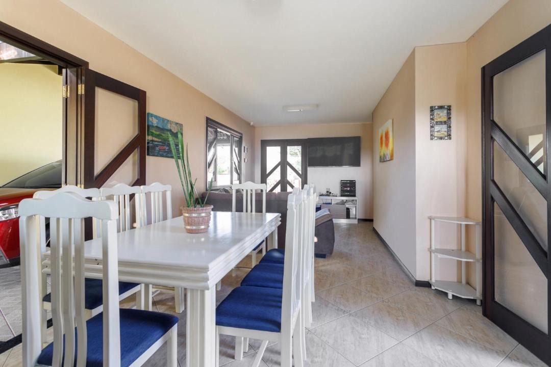 Guaratuba House | Casa Guaratuba-Barra do Saí - "Recanto de Milady" - 80 m da Praia