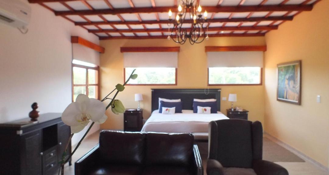 Zona Granja Hotel | El Pueblito Iguazú