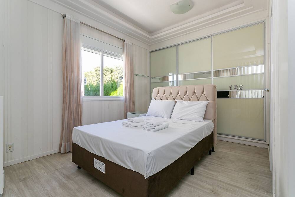 Photo of Bedroom in Jurere
