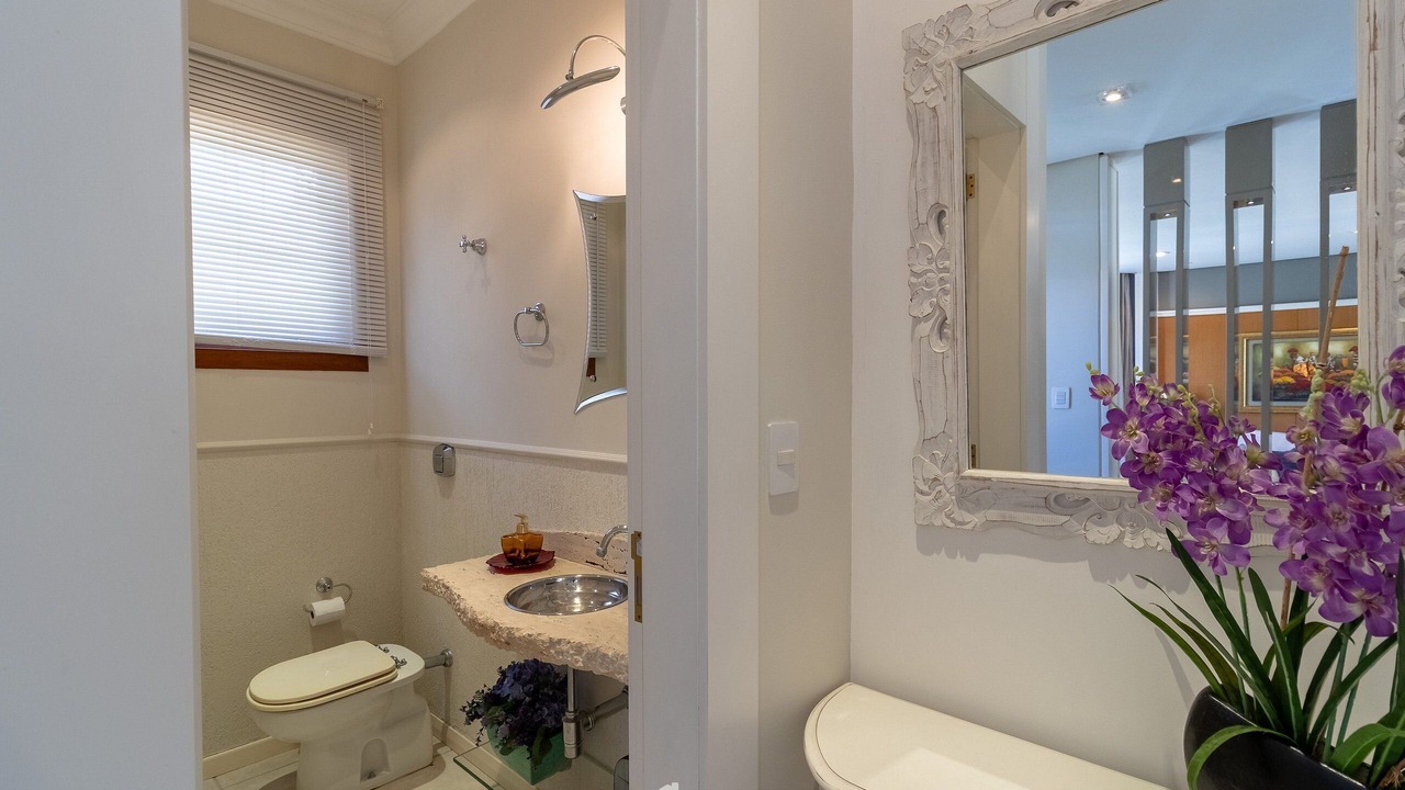 Photo of Bathroom in Jurere Internacional