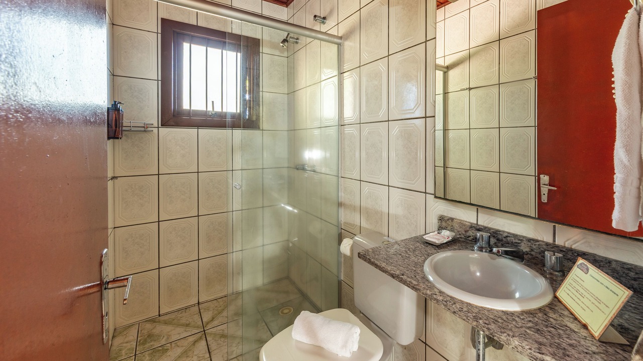 Photo of Bathroom in Dutra