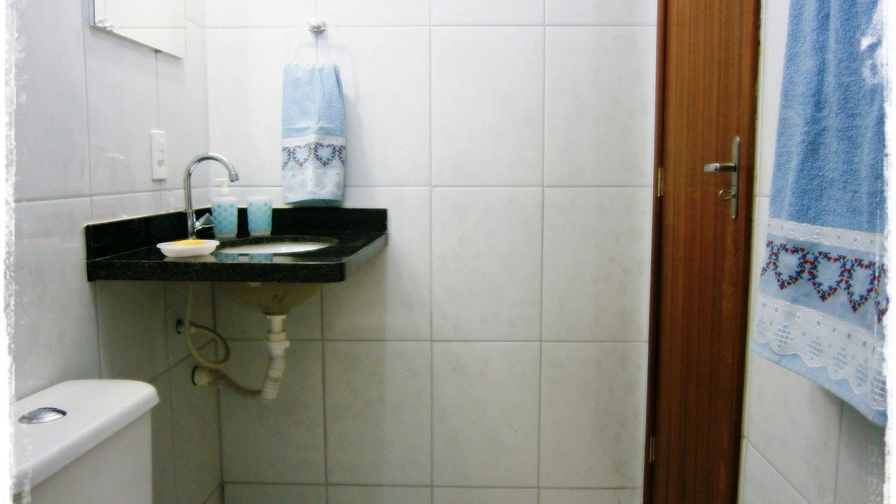 Photo of Bathroom in Praia de Una