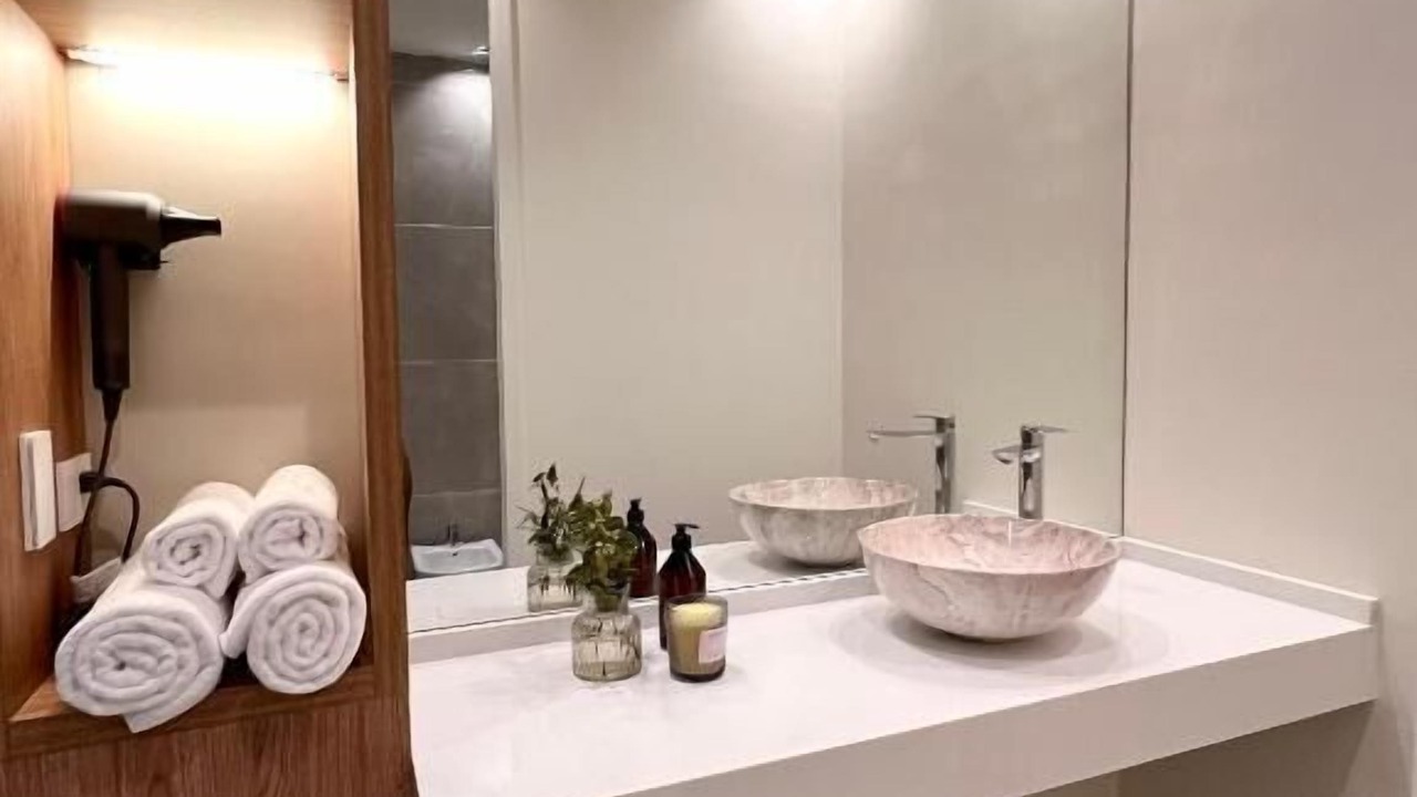 Photo of Bathroom in Yerba Buena