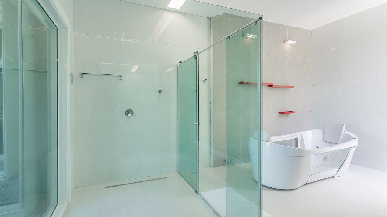 Photo of Bathroom in Joatinga
