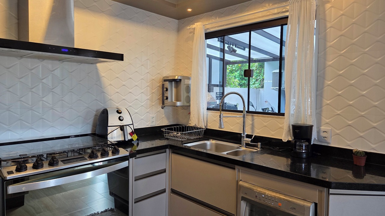 Photo of Kitchen in Armacao