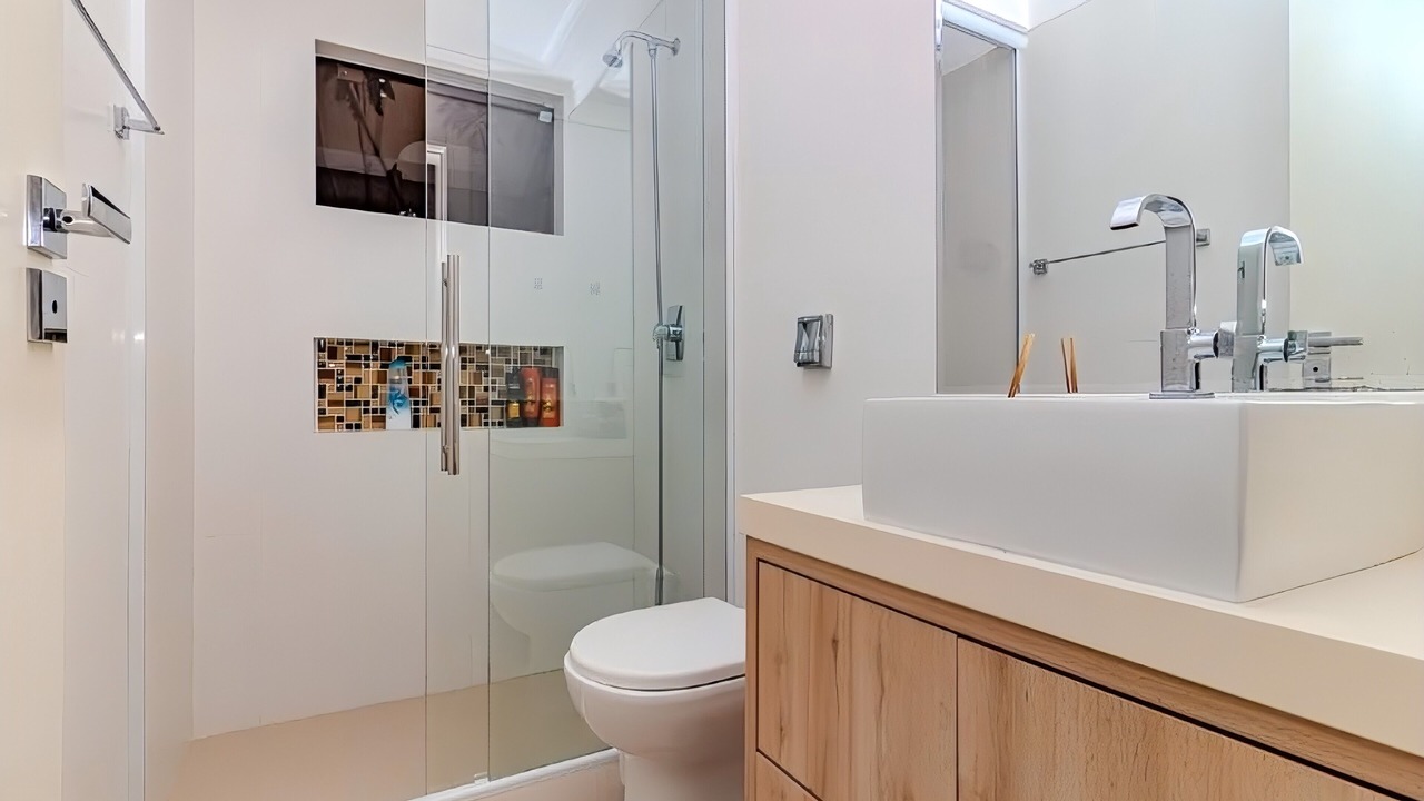 Photo of Bathroom in Praia dos Amores