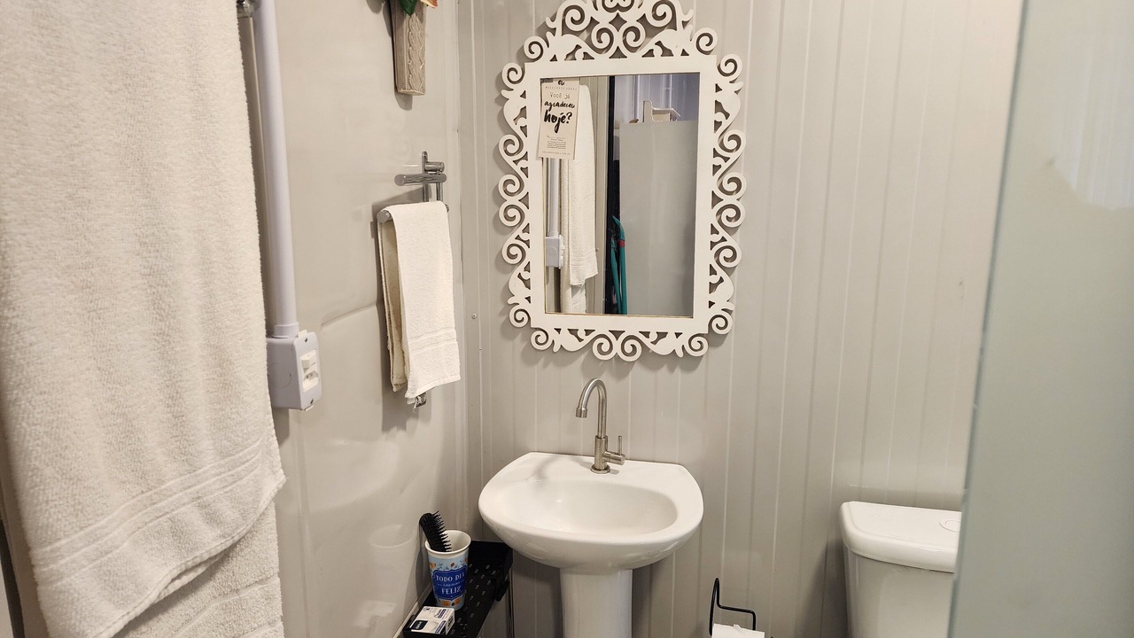 Photo of Bathroom in Meia Praia