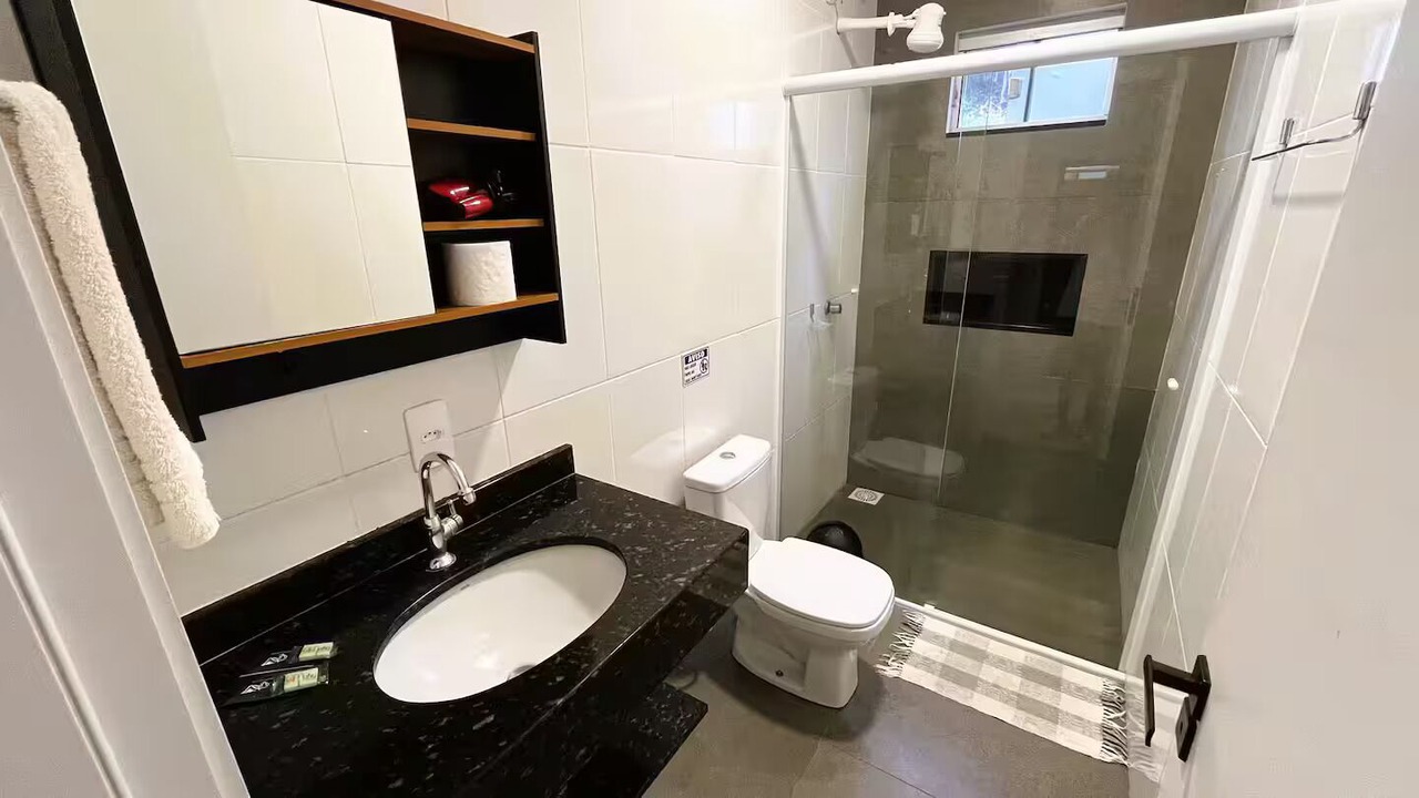 Photo of Bathroom in Praia da Armacao do Itapocoroi