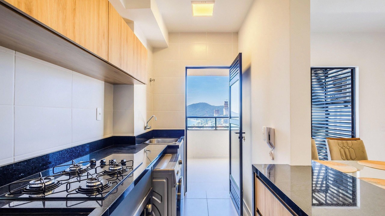 Photo of Kitchen in Praia da Armacao do Itapocoroi