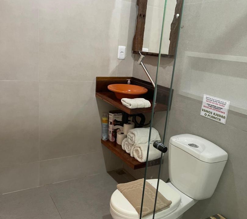 Photo of Bathroom in Praia da Armacao do Itapocoroi