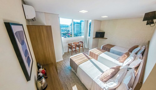 Luxury Triple Room, City View