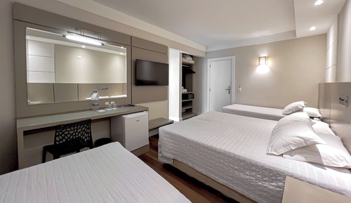Deluxe Suite