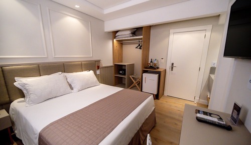 Luxury Suite