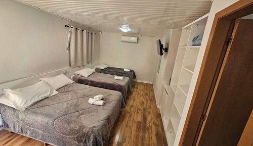 Apartment, Multiple Beds