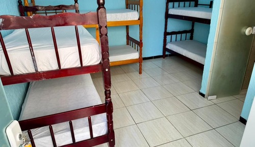 Shared Dormitory, Men only