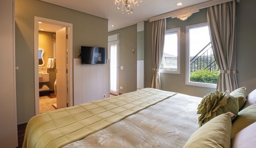 Exclusive Suite