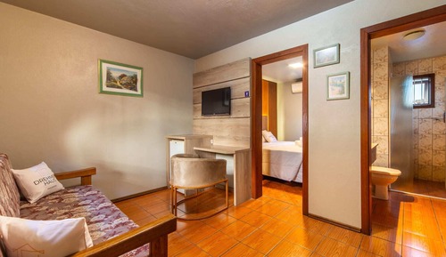 Luxury Suite, Courtyard View