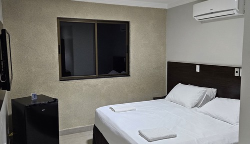 Deluxe Double or Twin Room, 1 King Bed
