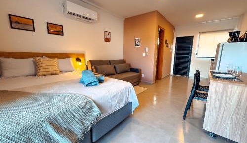 One-Bedroom Apartment with View
