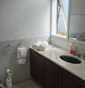 Queen Suite with Pool View