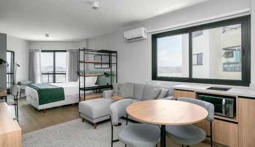 Deluxe Studio